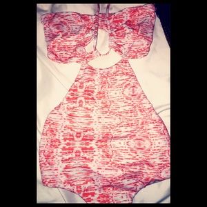 Mikoh Cloudbreak (small)